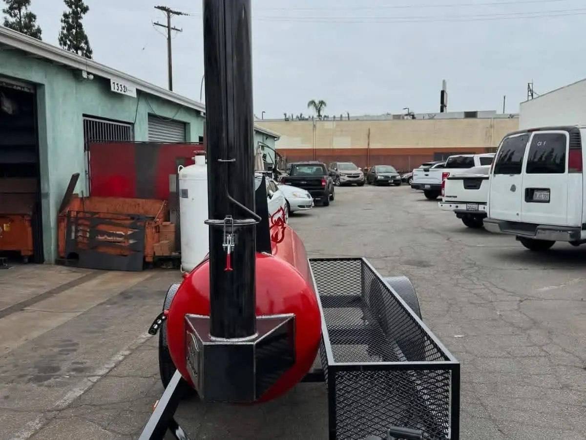 200 Gallon Offset Smoker Trailer With Insulated Firebox - Image 3