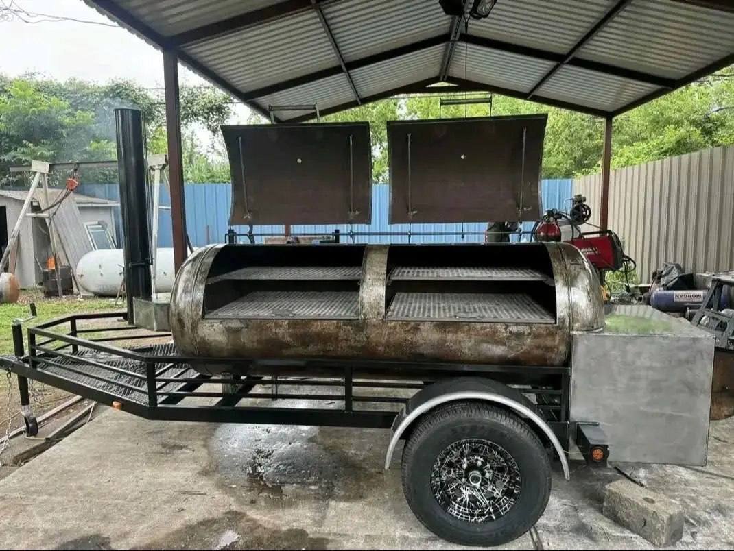 250-Gallon Offset Smoker With Integrated Santa Maria Grill