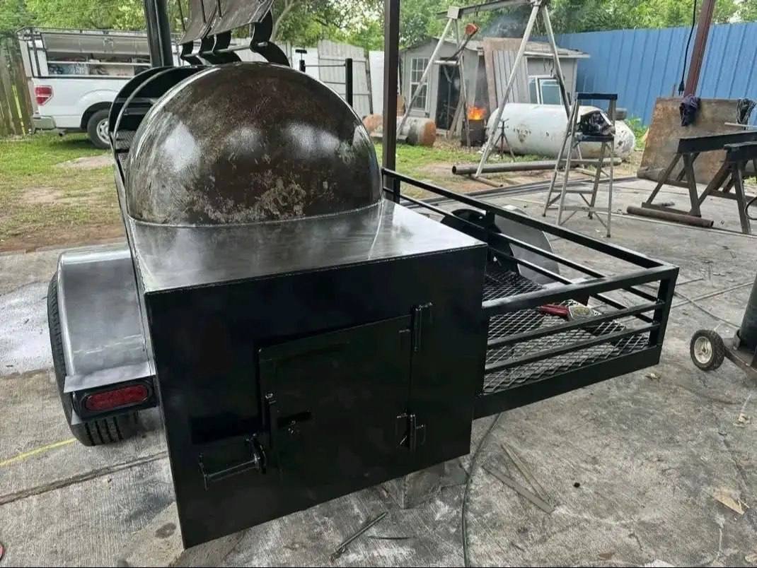250-Gallon Offset Smoker With Integrated Santa Maria Grill
