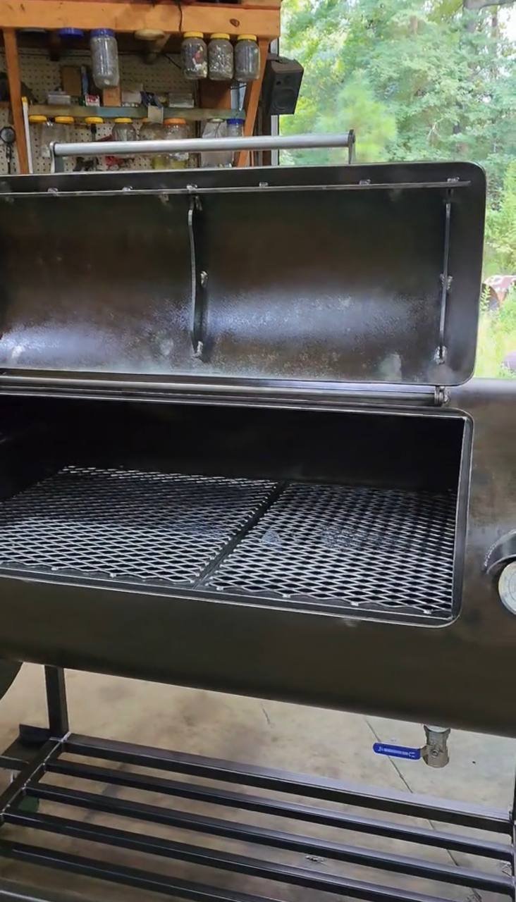 Offset Smoker on Casters with Heavy Duty Steel Construction - Image 4